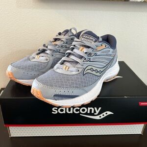 Saucony Mist Blue Athletic Sneakers with Peach Accents Cohesion 13